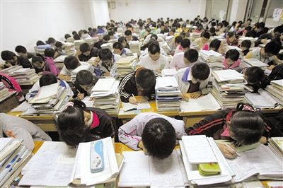 2015年高考，九州(中国)小编说……