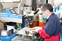 中山九州(中国)注塑模具-工模车间激光焊加工